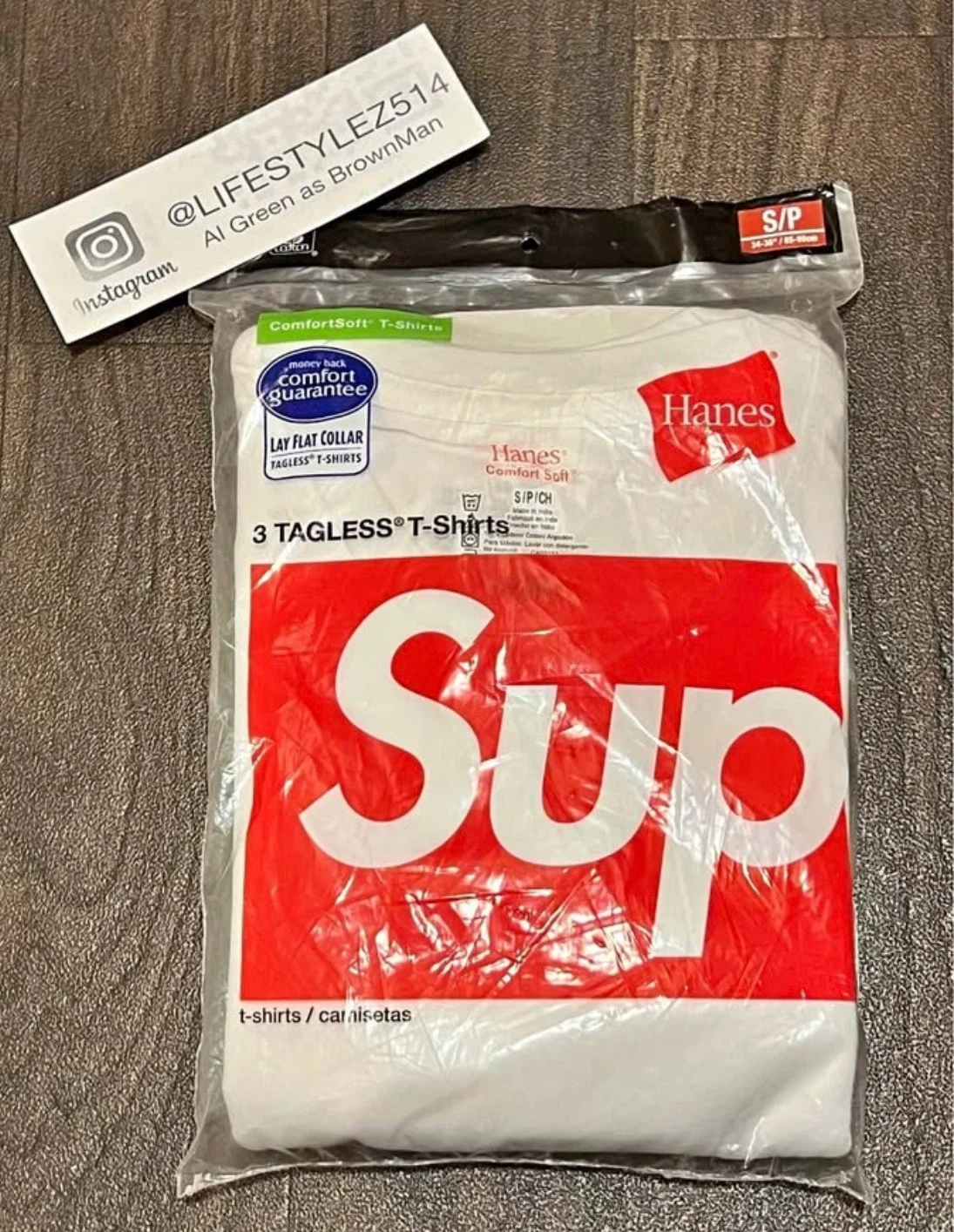 Supreme x Hanes 3-Pack Tagless T-Shirts