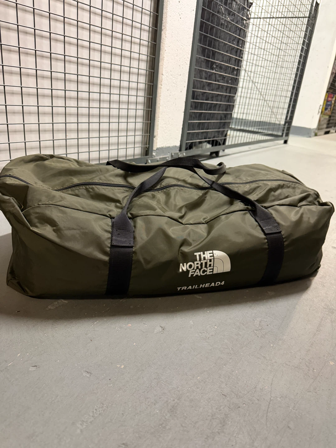 The North Face Trailhead 4 Tent - photo 3