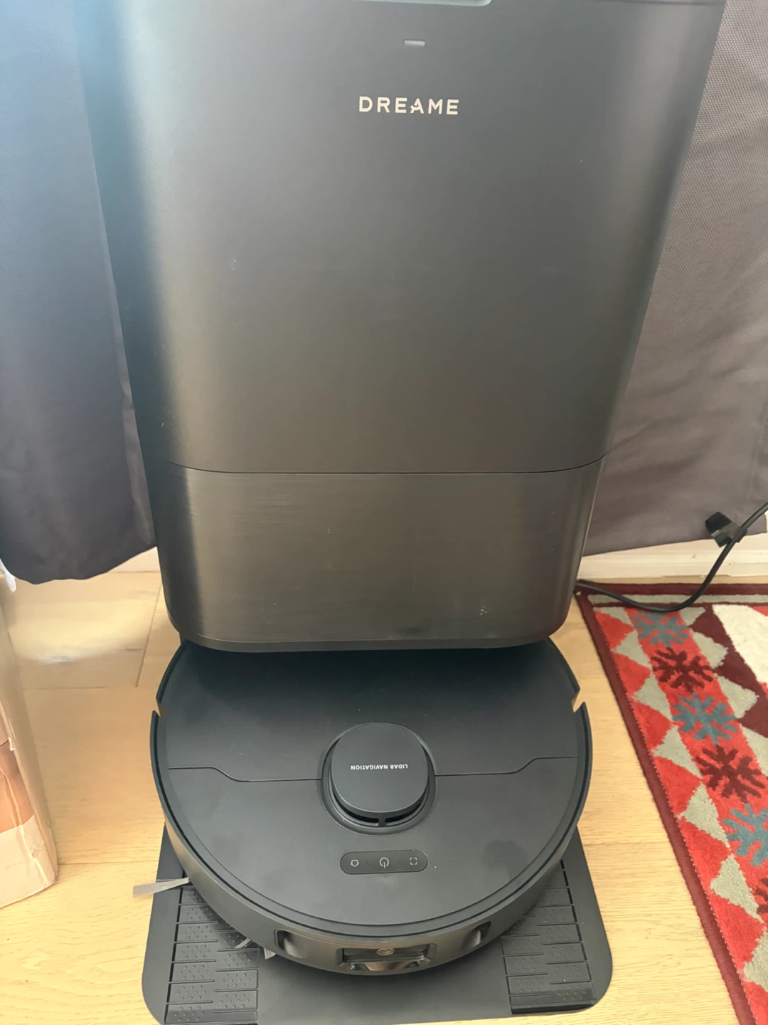 Dreame GoVac 405 Robot Vacuum & Mop – Excellent Condition