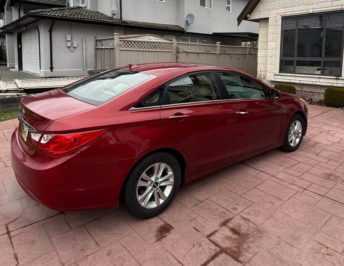 Hyundai Sonata 2011 - photo 5