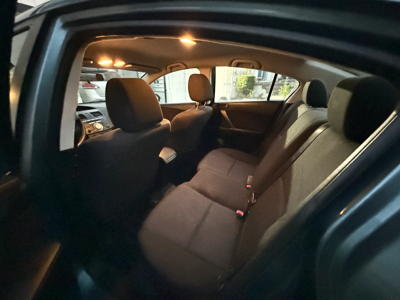 Mazda 3 Sedan - photo 5