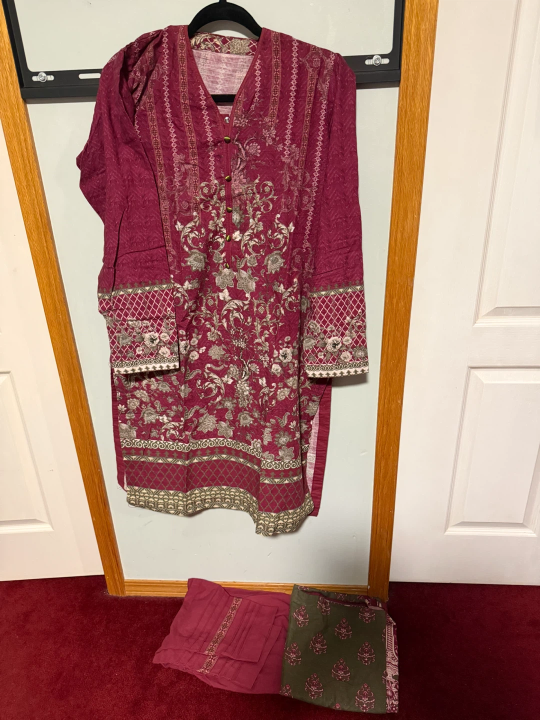 3 Piece Pakistani Suit - photo 3