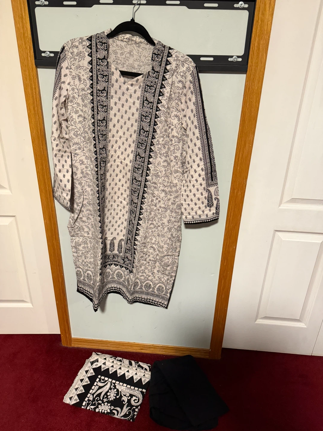 3 Piece Pakistani Suit - photo 5