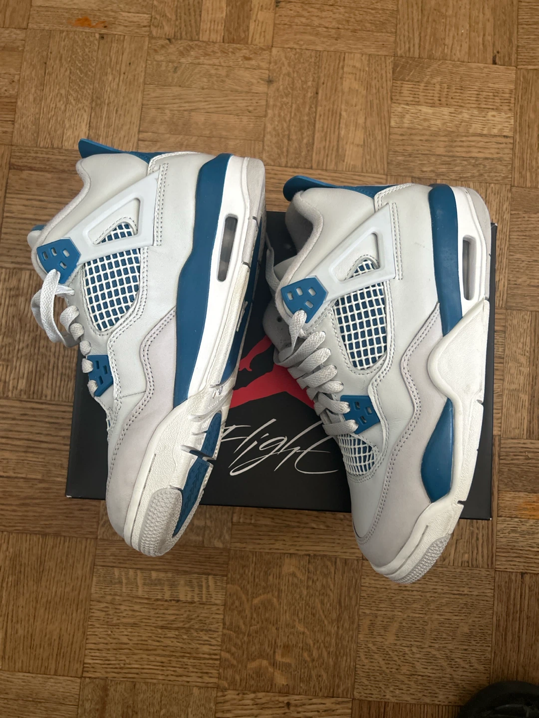 Nike Air Jordan 4 Retro (GS) 5Y - photo 2
