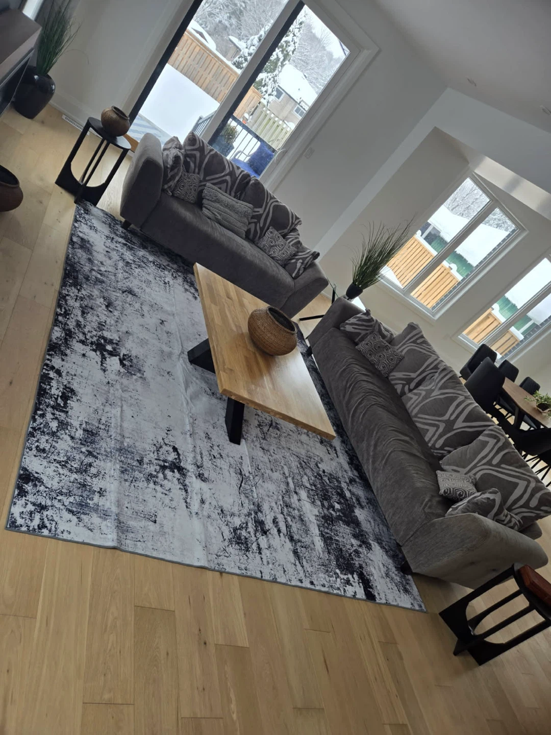 GORGEOUS Area Rug 8x10 - photo 2
