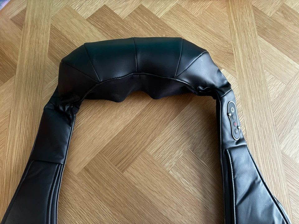 Black Shiatsu Neck and Shoulder Massager