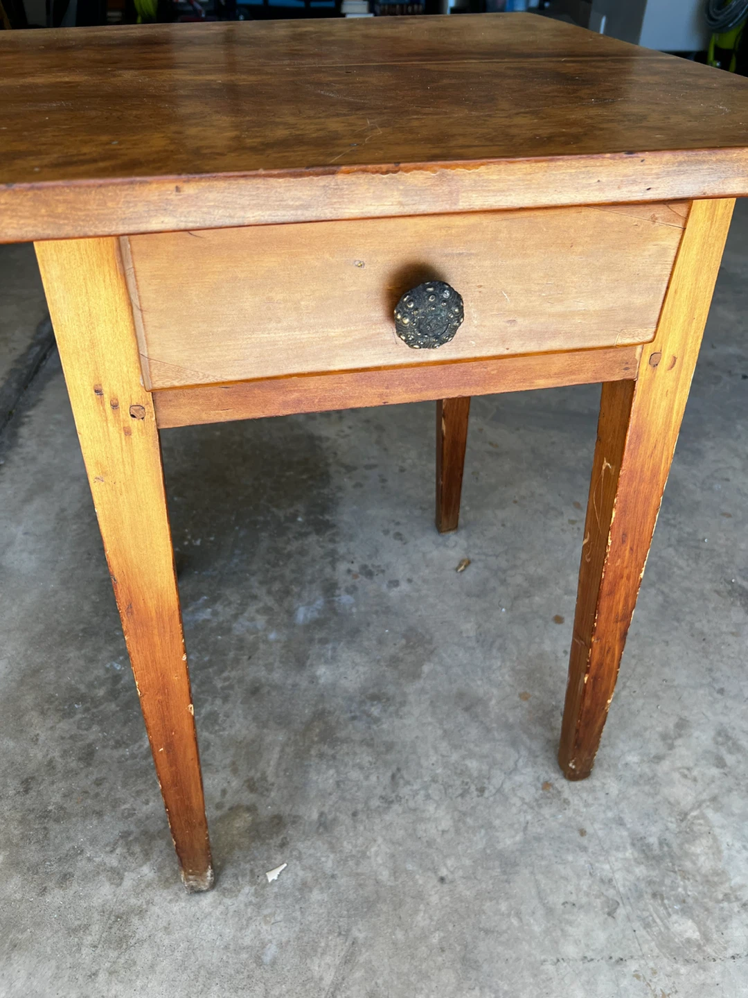 19th-century Early American Primitive Side Table - photo 3
