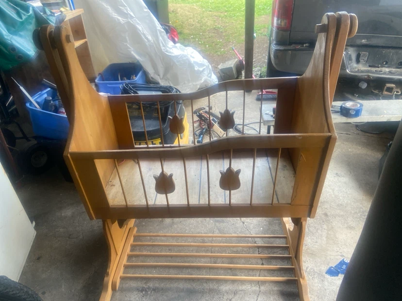 Vintage Wooden Baby Cradle - photo 3