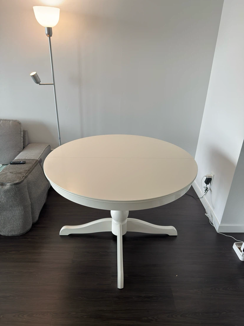 IKEA Expendable White Round Dining Table+ 4 HAUGA chairs - photo 2