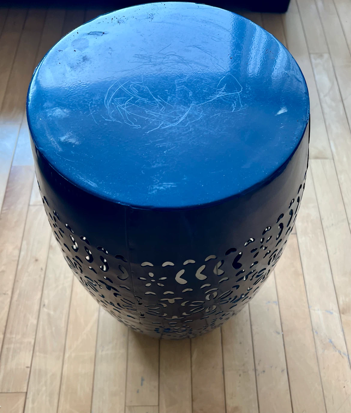 Blue Metal Garden Stand/ End Table - photo 4