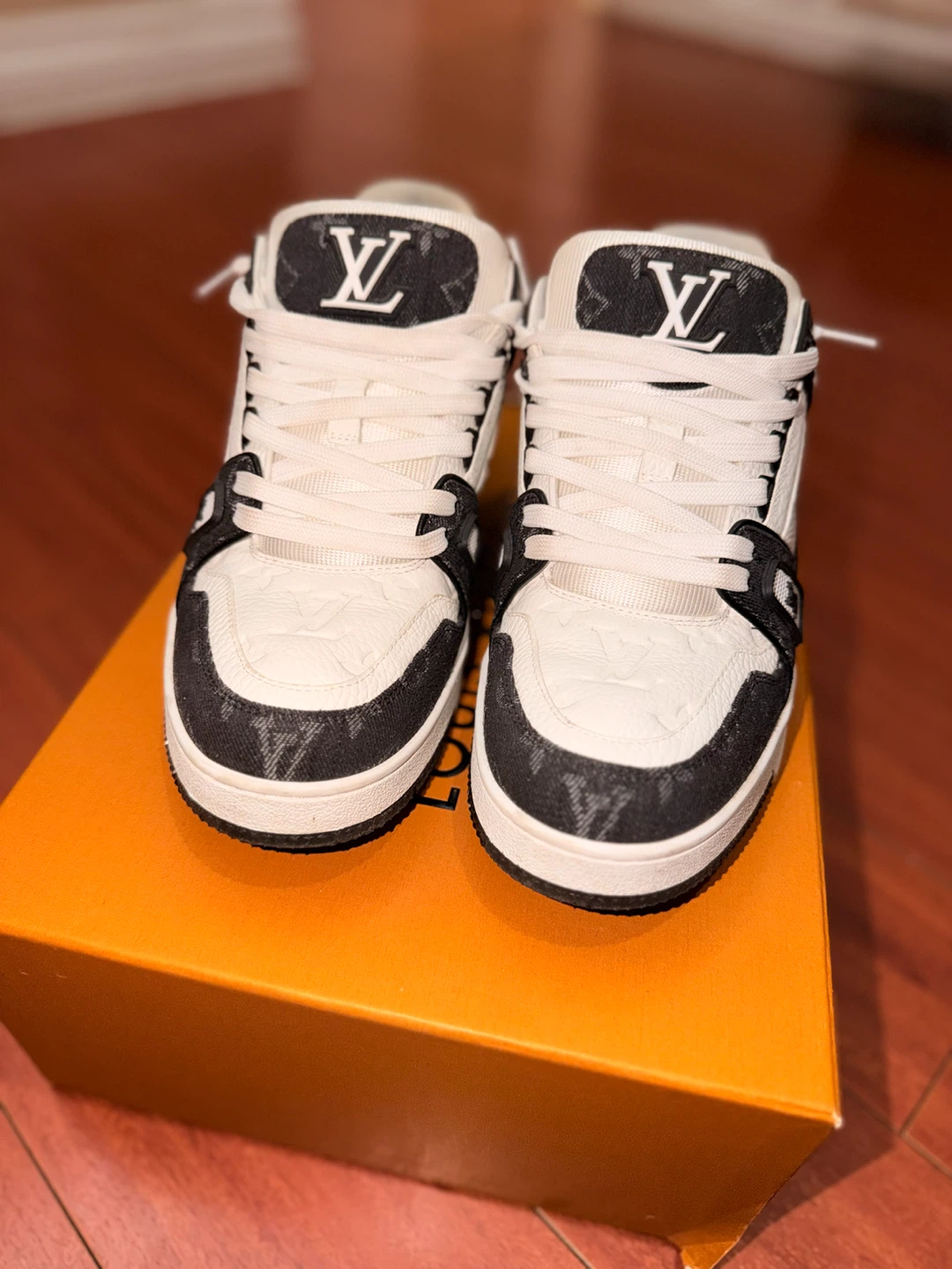Louis Vuitton "LV Trainer" Sneakers