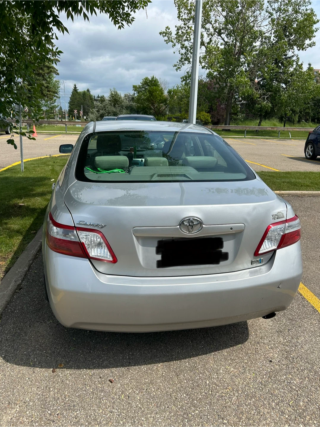 Silver Toyota Camry Hybrid Sedan - photo 4