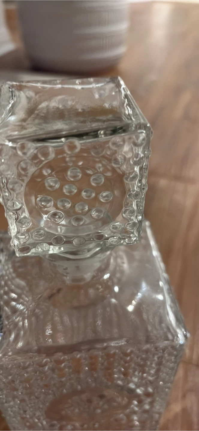 Clear Textured Glass Decanter with Stopper - photo 4