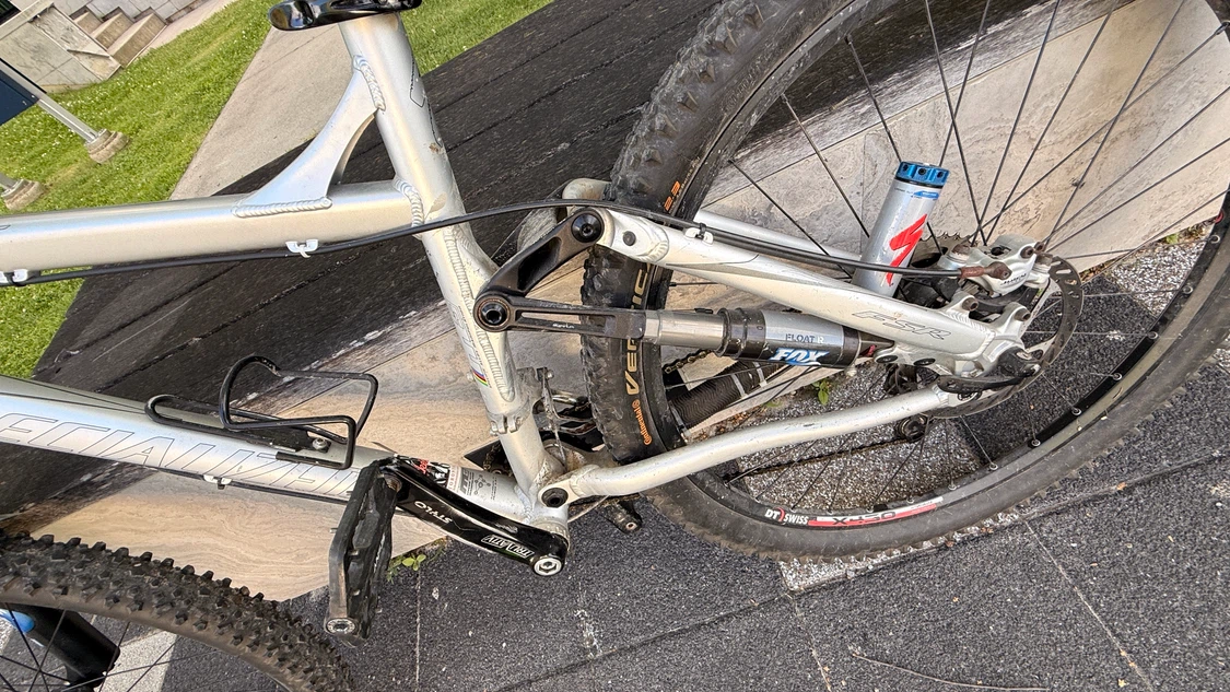 Specialized Mountain Bike size medium - photo 5