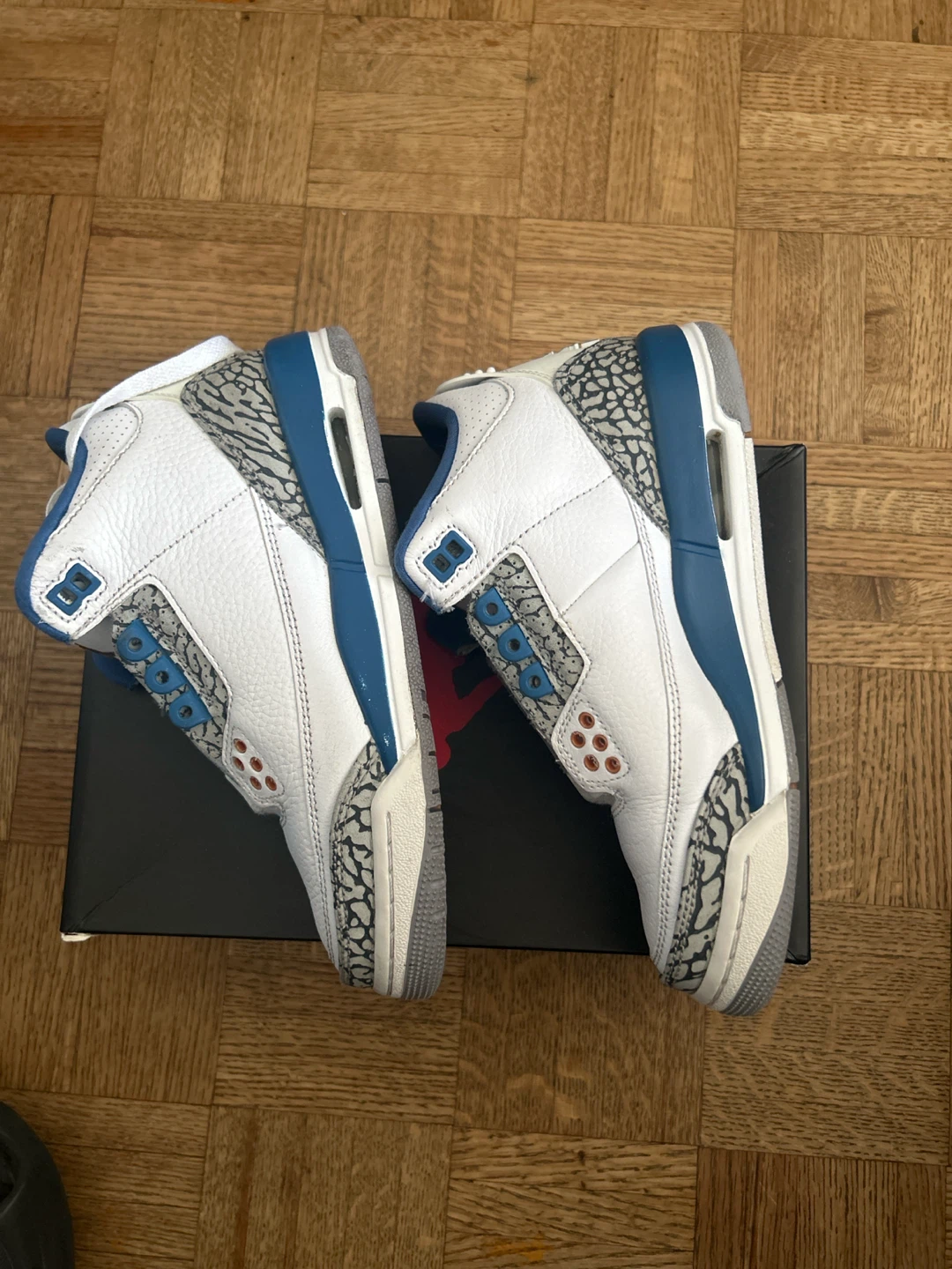 Air Jordan 3 Retro (GS) White/Metallic Copper - photo 2
