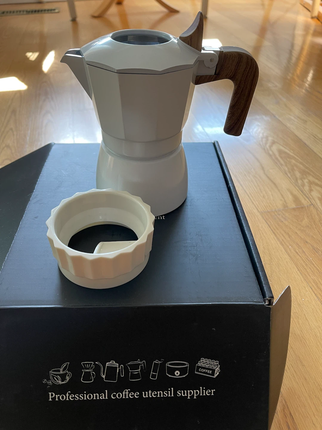 White Moka Pot Coffee Maker with Wood Handle - photo 2