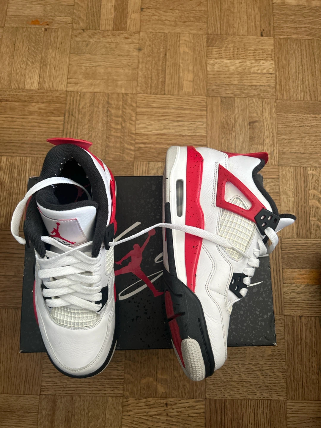 Air Jordan 4 Retro (GS) White Fire Red Black Sneakers