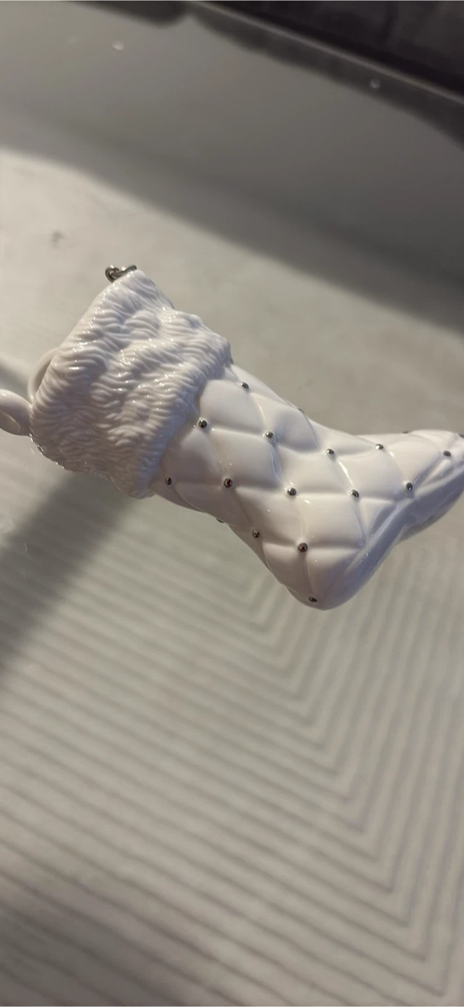 Pandora 2012 White Boot Ornament - photo 3