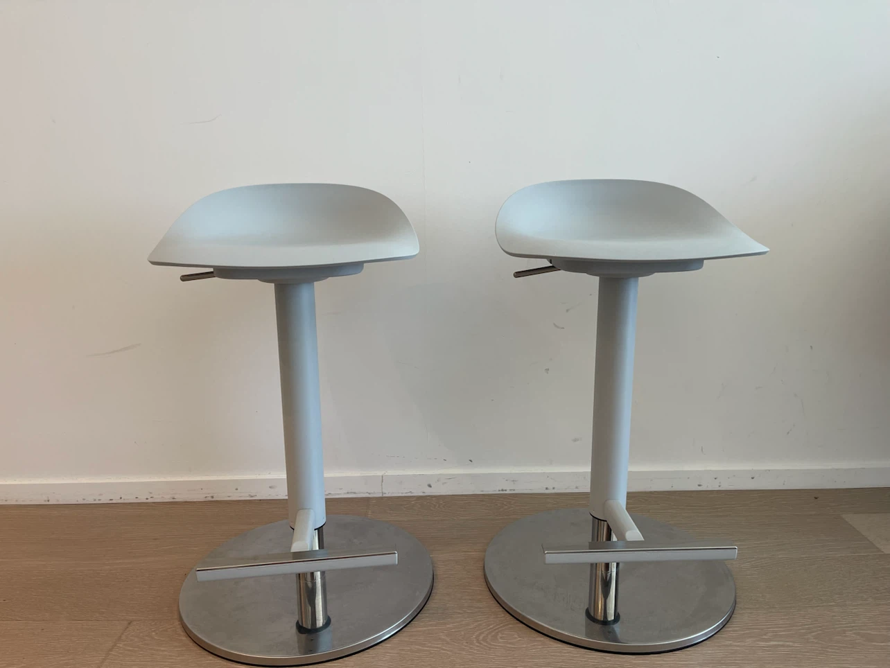 IKEA JANINGE Bar Stools - photo 3