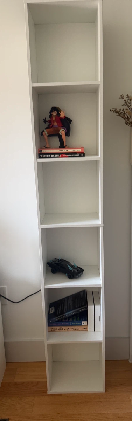 White Old 6-Tier Bookshelf