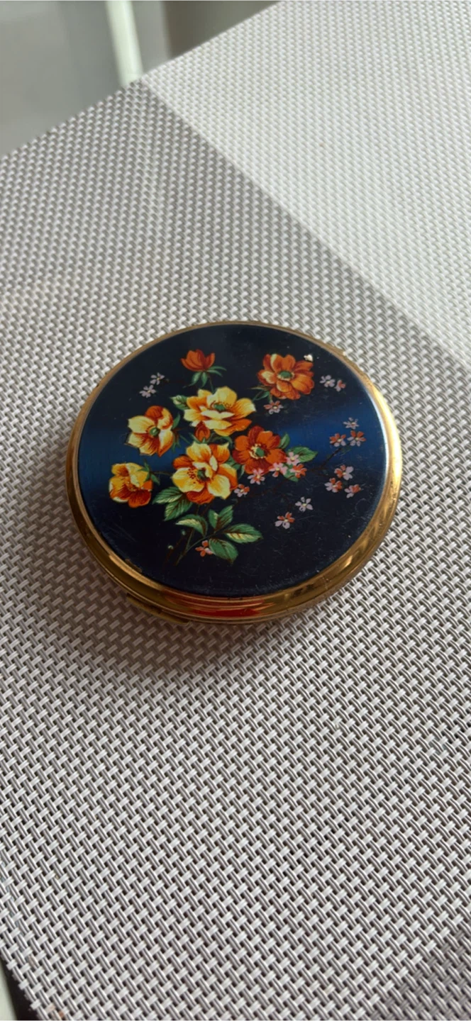 Vintage Floral Powder Compact