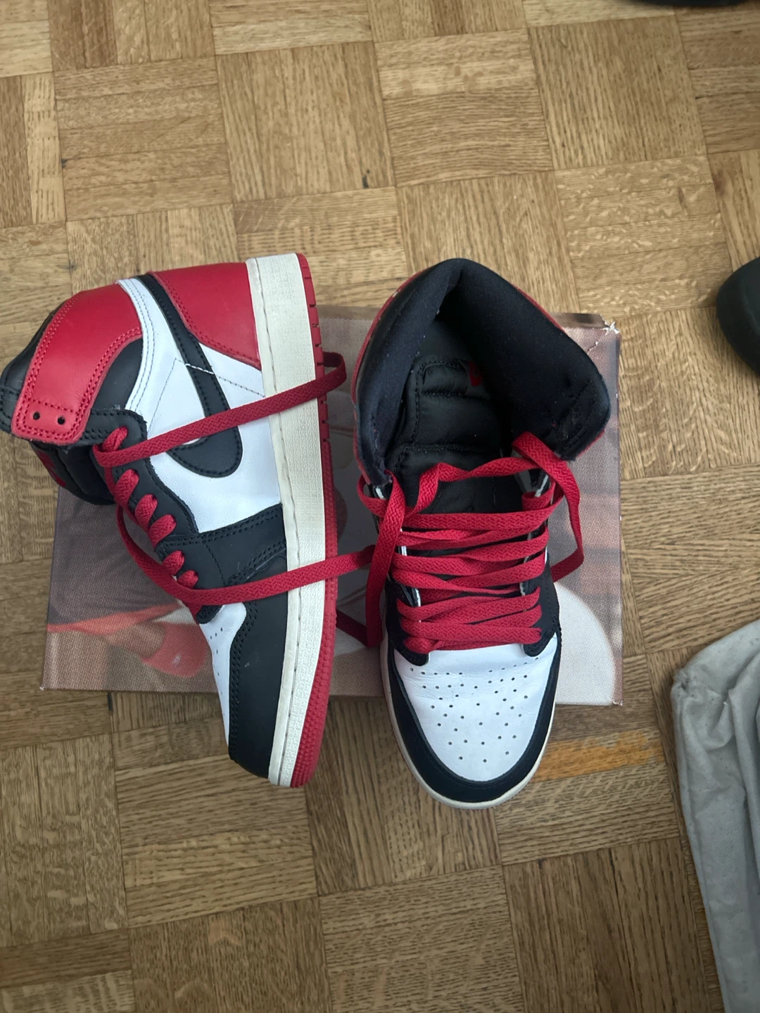 Air Jordan 1 Retro High OG GS Shoes