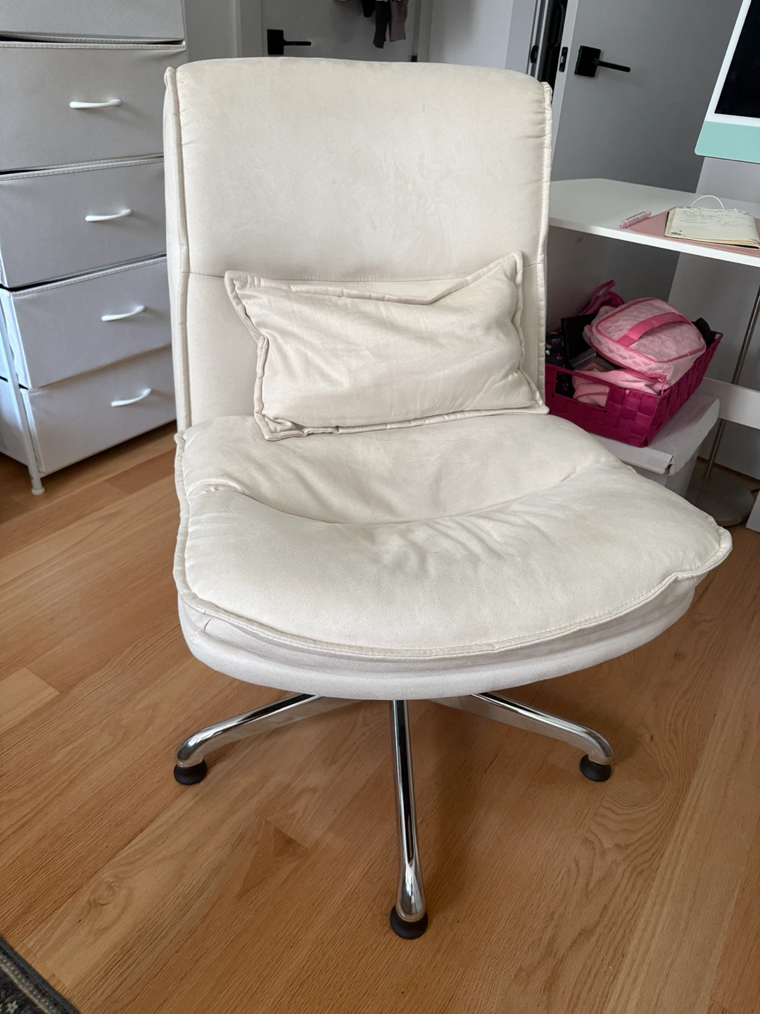 Cream Office Chair with Pillow