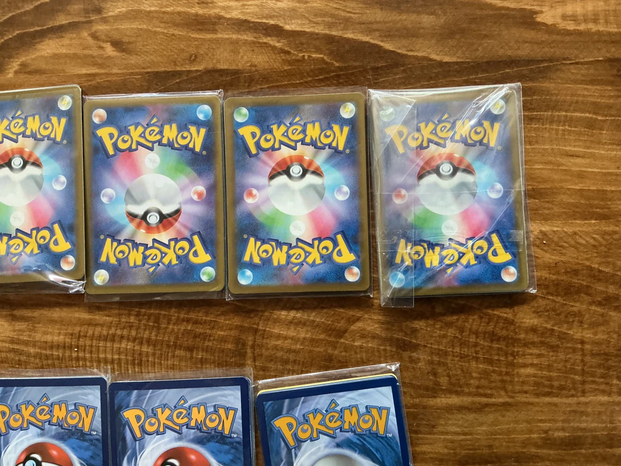 8 Unopened Packages of Pokémon Cards - English & Japanese ! - photo 4