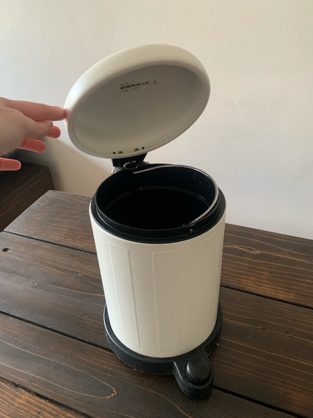 White Step Trash Can (small) - photo 2