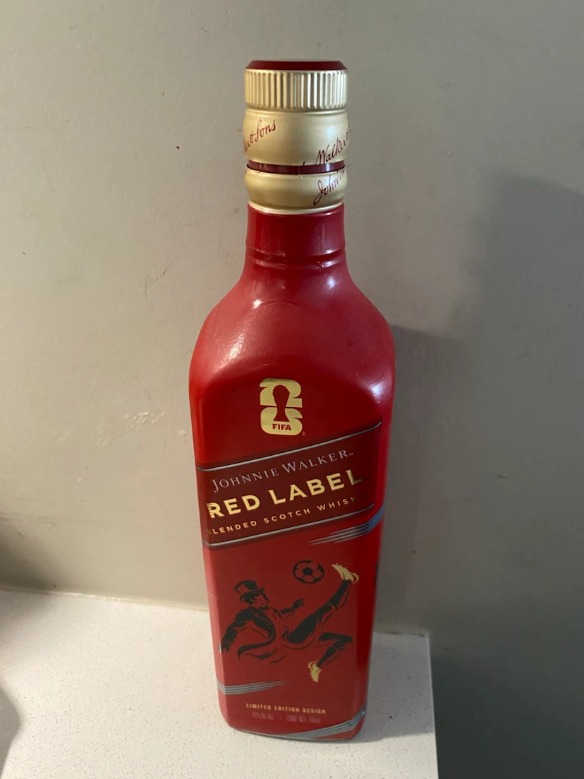 Johnnie Walker Red Label Limited Edition Blended Scotch Whisky - photo 2