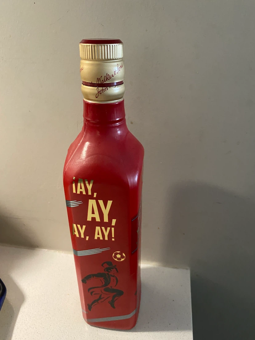 Johnnie Walker Red Label Limited Edition Blended Scotch Whisky - photo 4