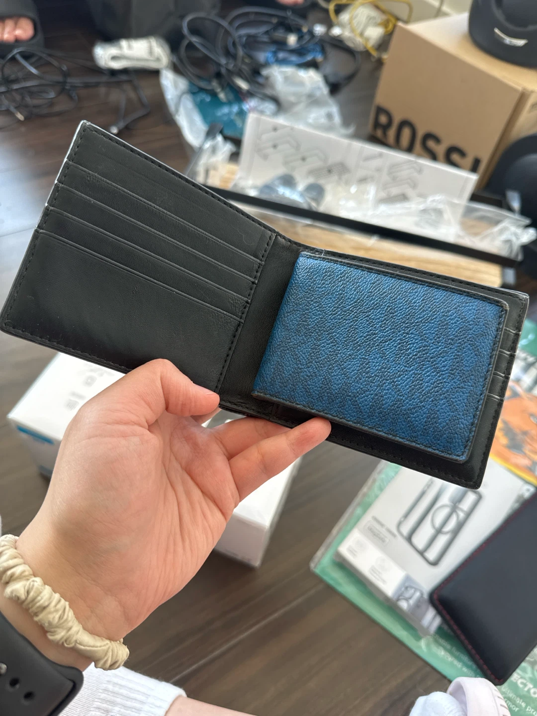 Michael Kors MK Bifold Wallet - photo 2