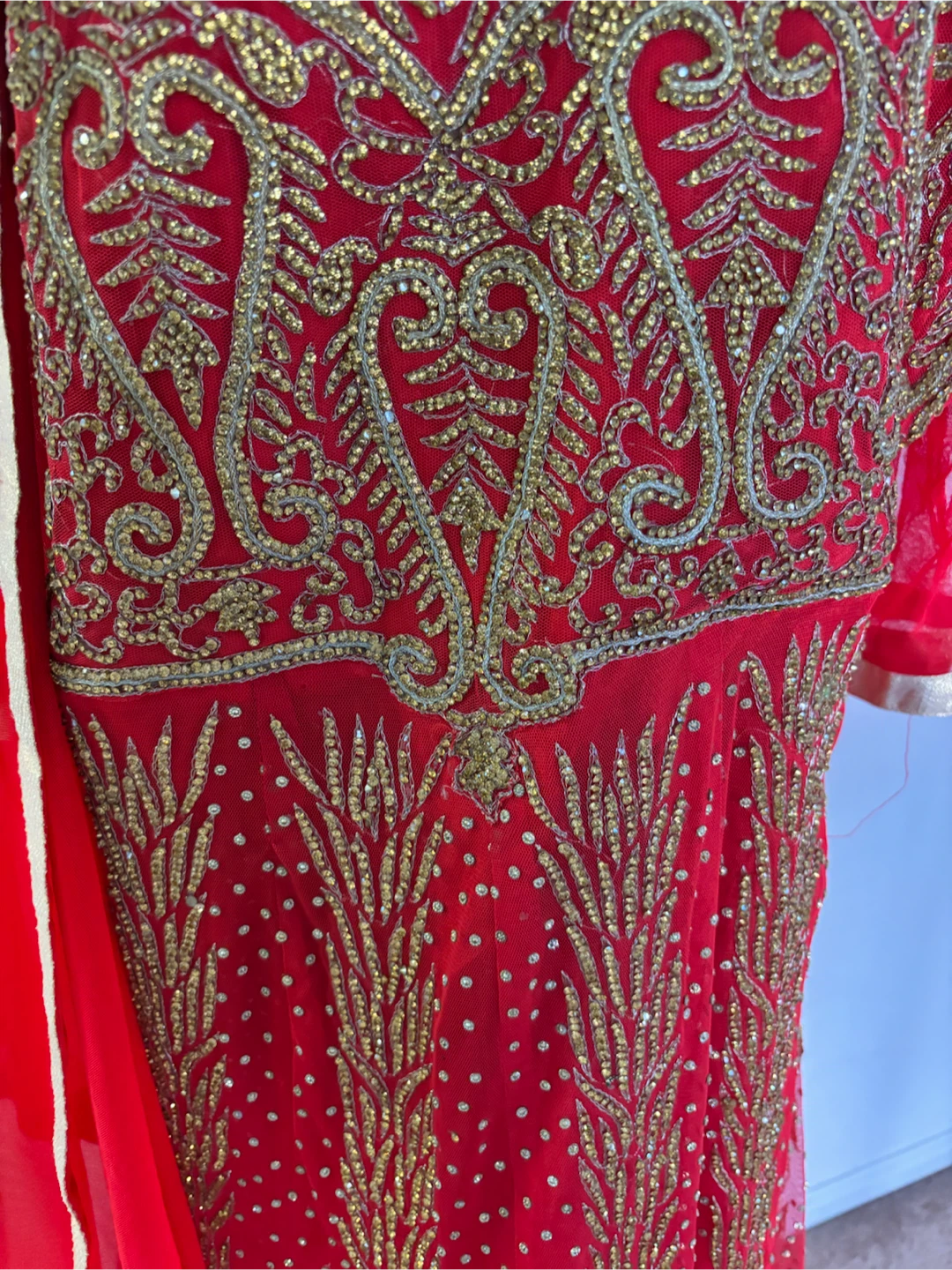 Brand New Red & Gold Indian/Pakistani Party Wear Suit – Size 46 - photo 2