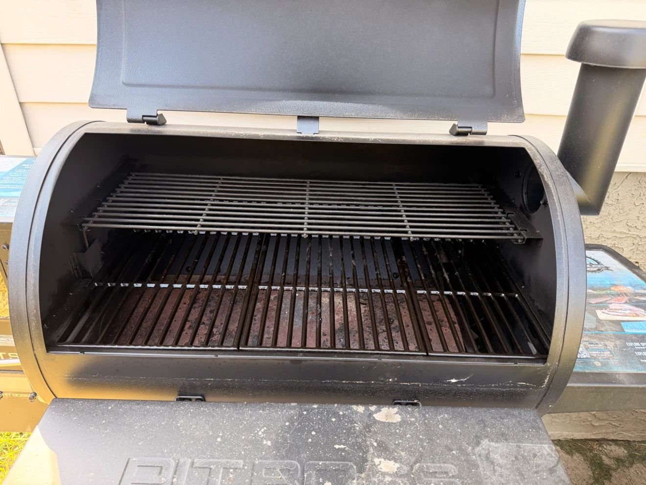 Pit Boss Sportsman Pellet Grill - photo 2