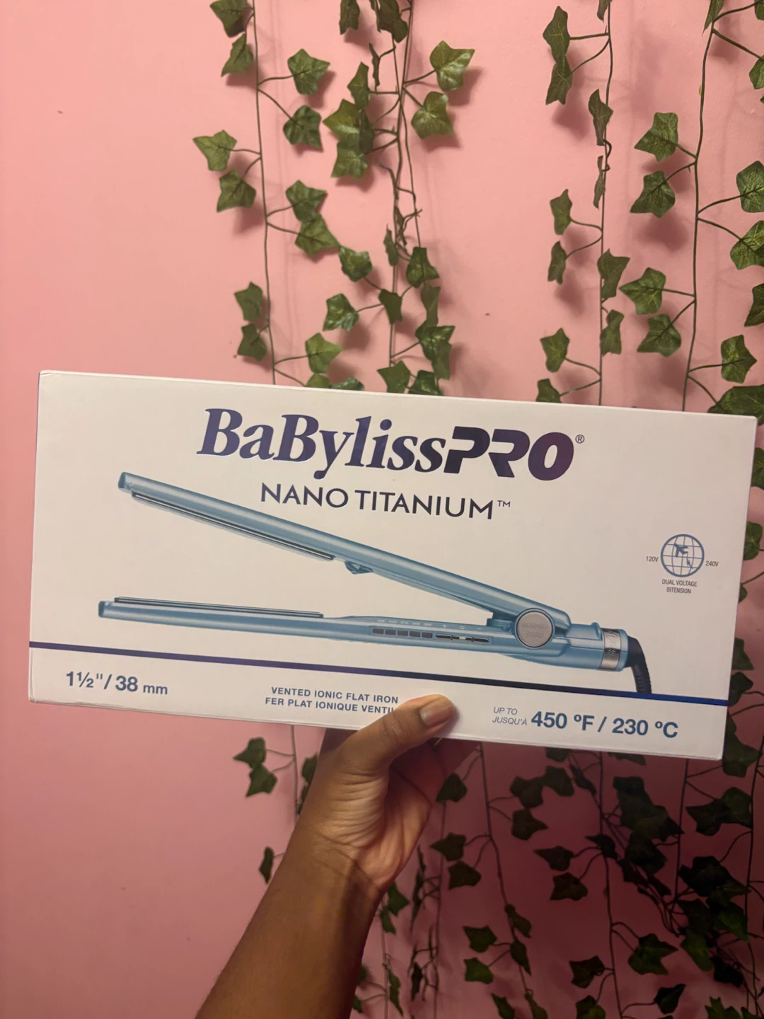 BaBylissPRO Nano Titanium 1 1/2" Flat Iron