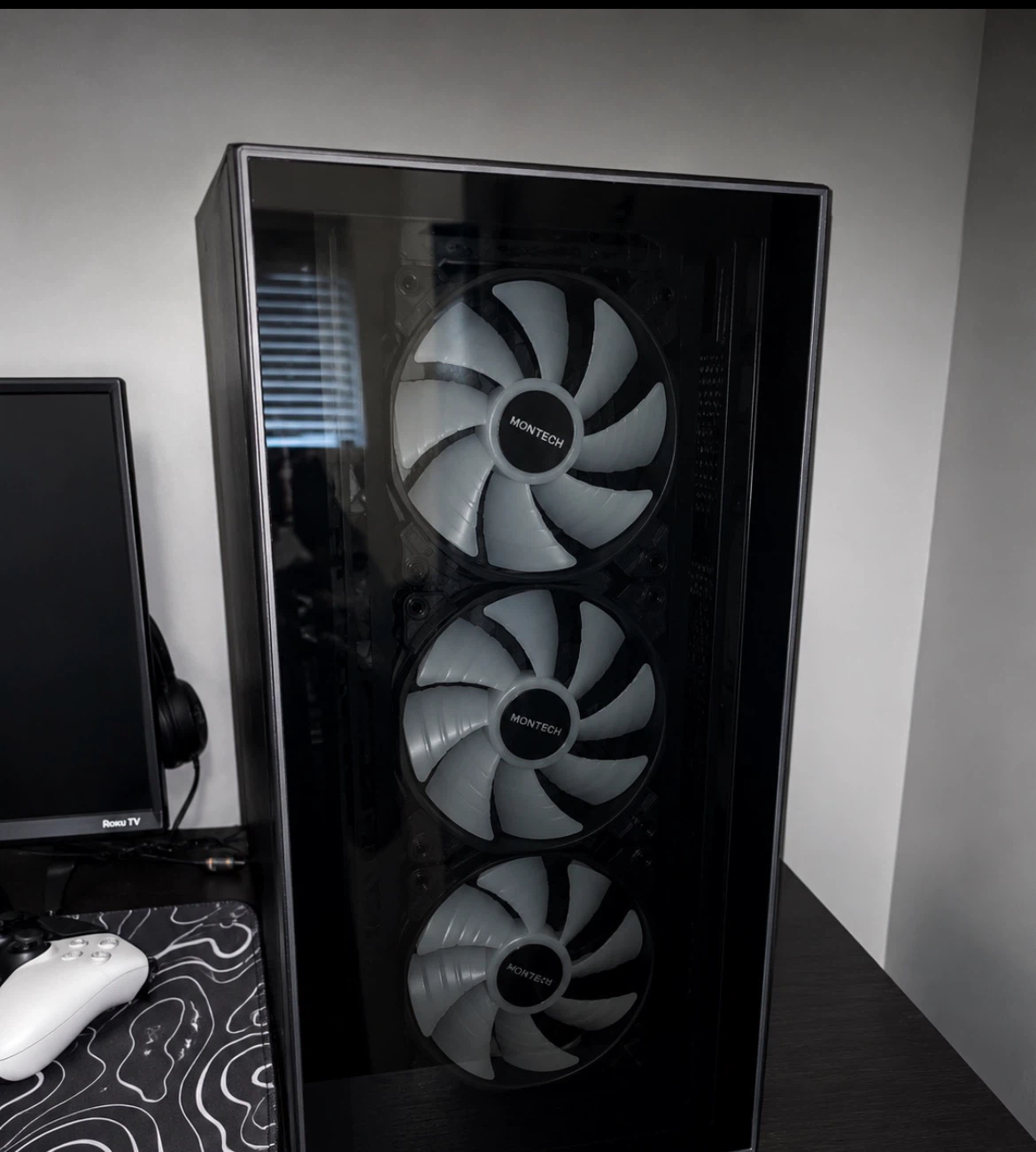 Montech PC Case with RGB Fans - photo 2