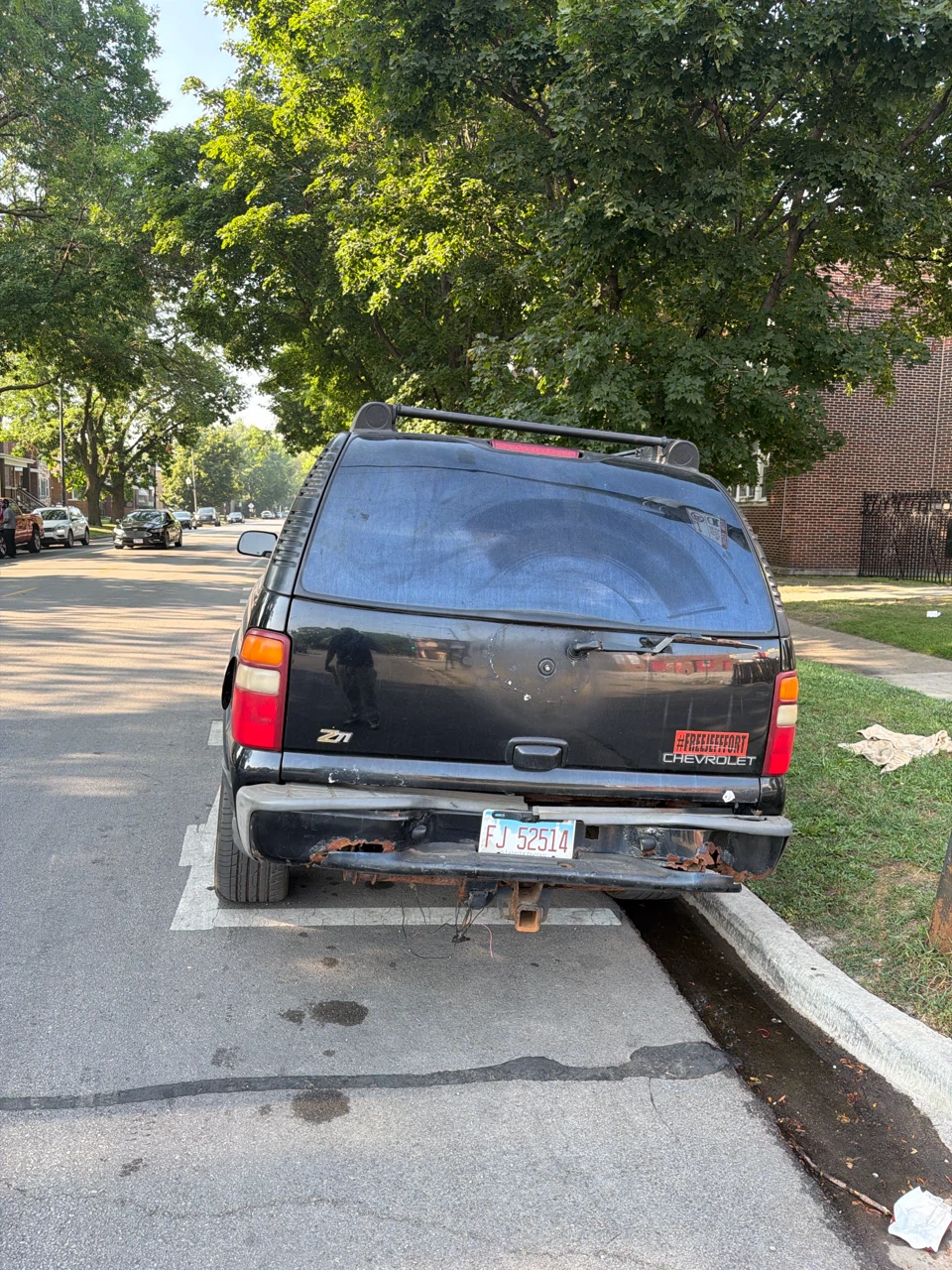 Black Chevy suburban z71 - photo 4
