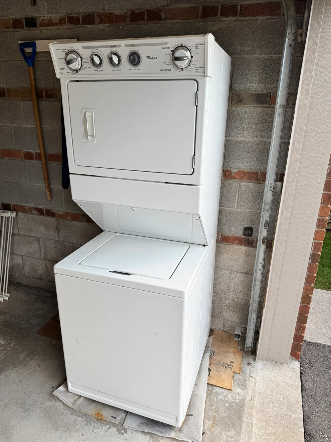 Whirlpool Washer and Dryer Stackable Set