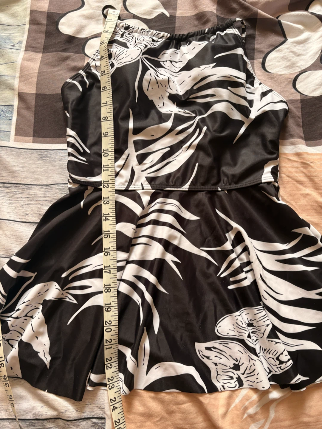 Women's Black & White Floral Halter Dress - photo 2