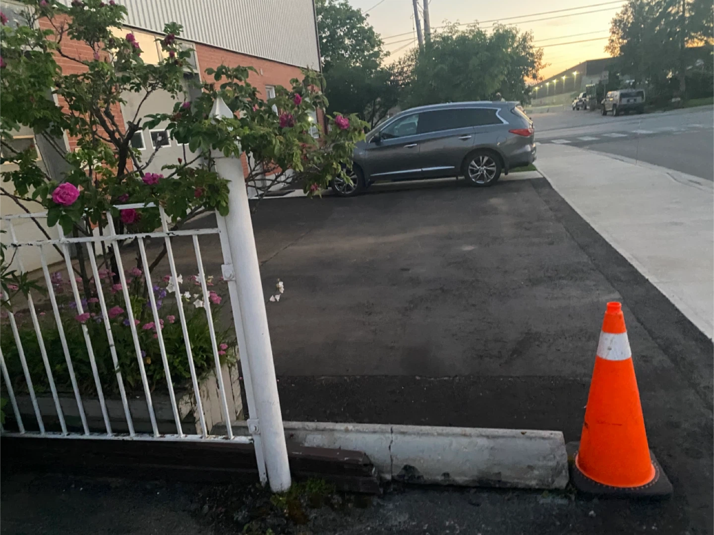 Horner/30th St. Parking Spot For Car/Suv, Pick up - photo 4