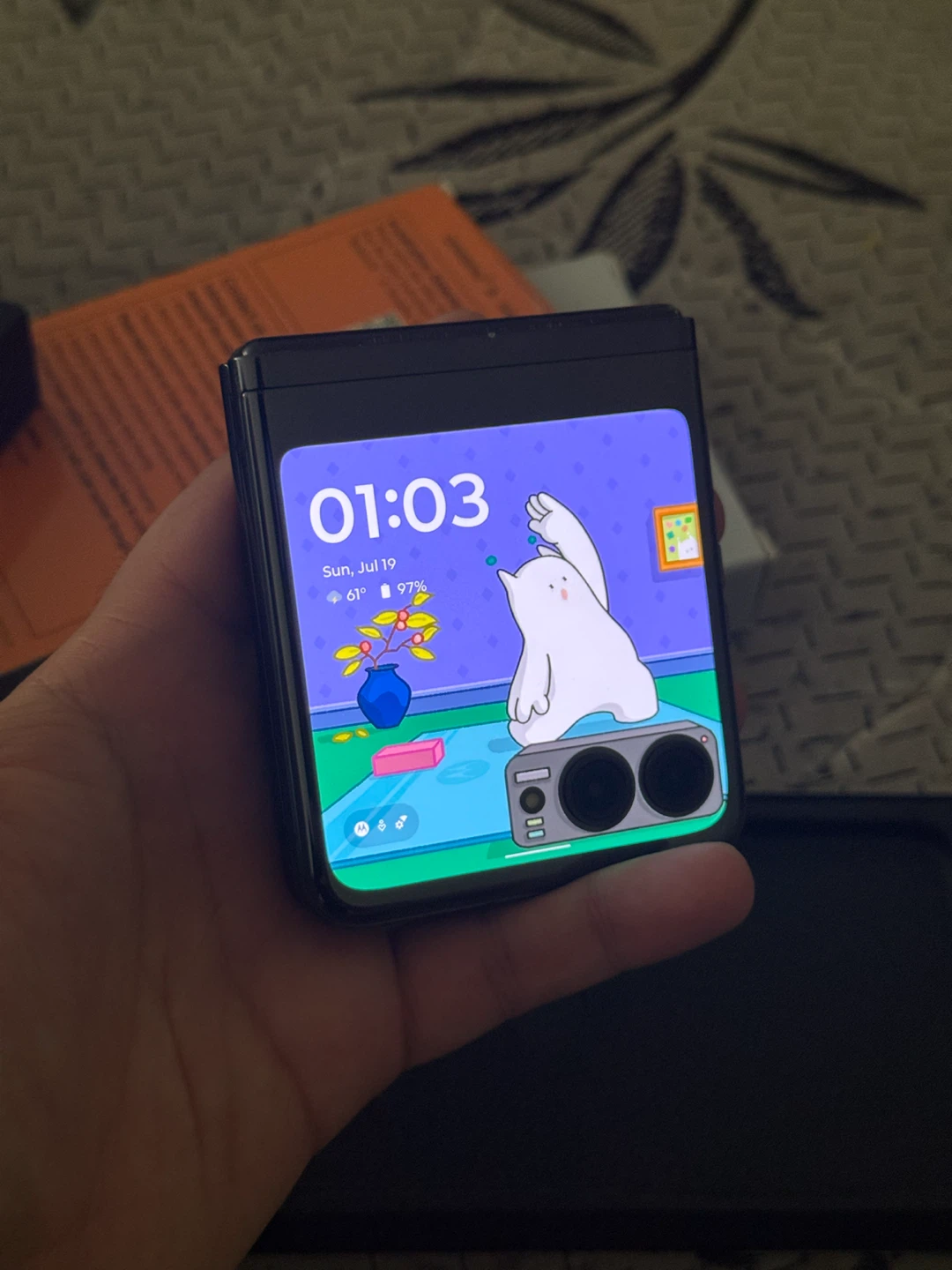 Motorola RAZR plus 2023 - photo 2