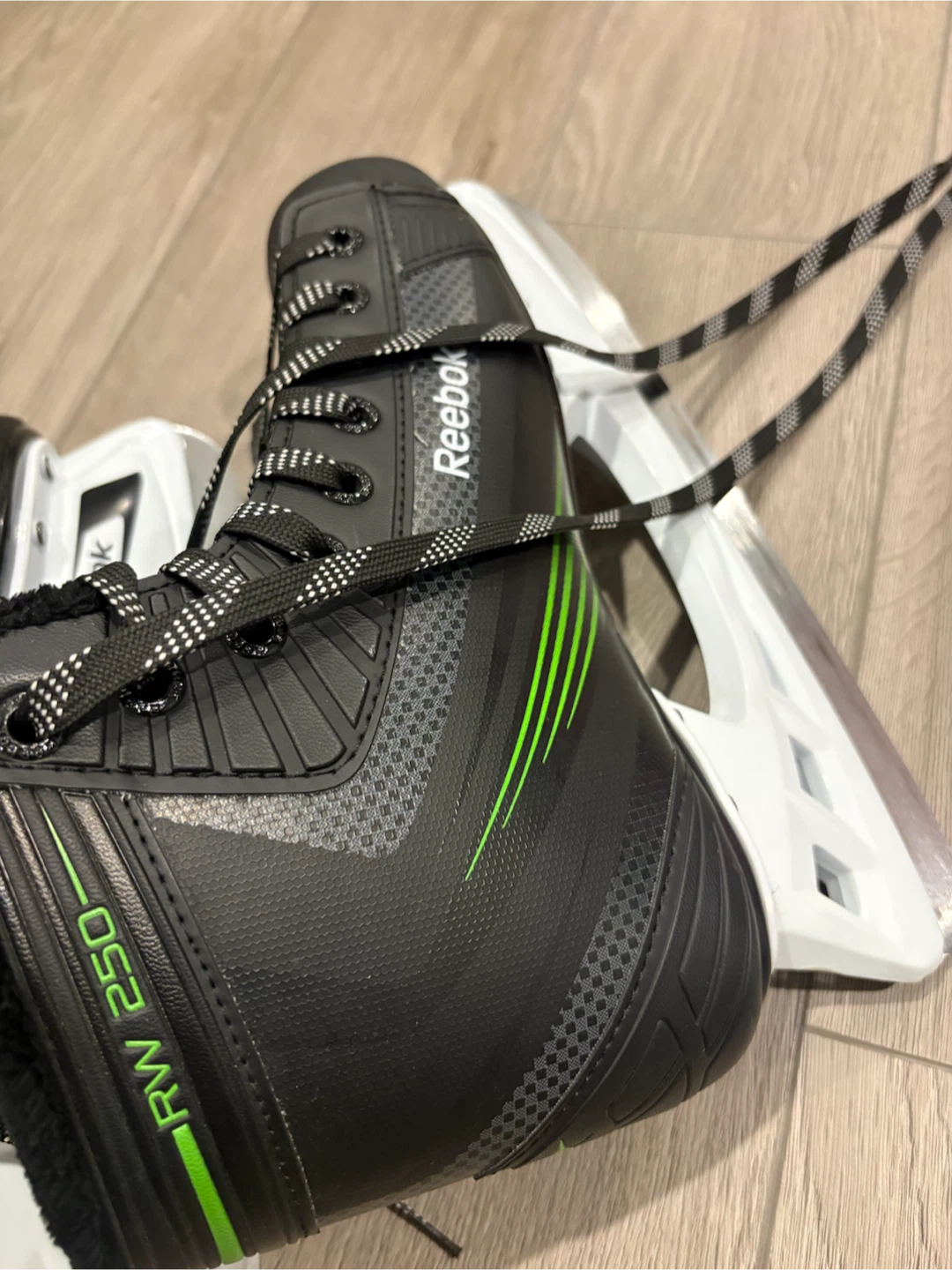 Reebok RW 250 Skates- NEW - photo 5