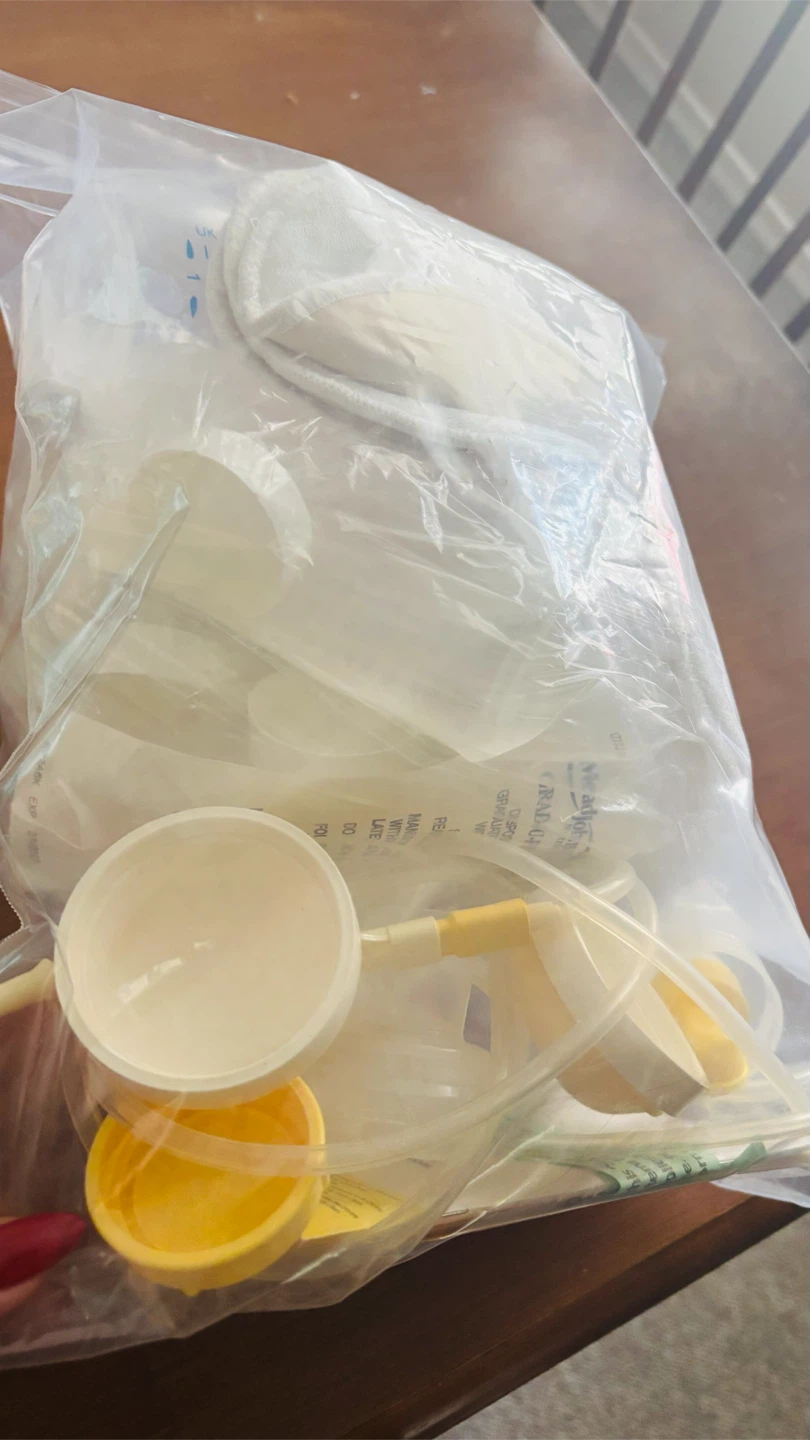 Breastfeeding Accessories, Reusable Nursing Pads and Bottles - photo 2