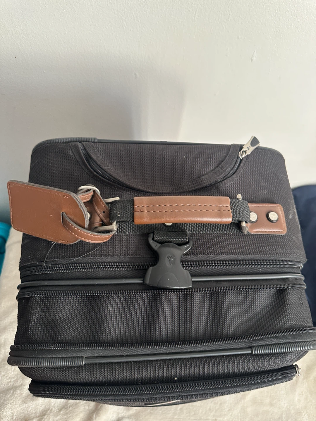 Ricardo Luggage - Black Carry-On Suitcase - photo 2