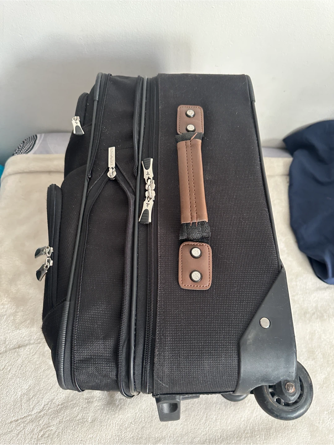 Ricardo Luggage - Black Carry-On Suitcase - photo 3