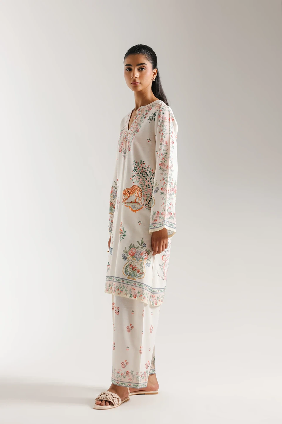 Gorgeous Print Kurti and Pants Set - photo 2