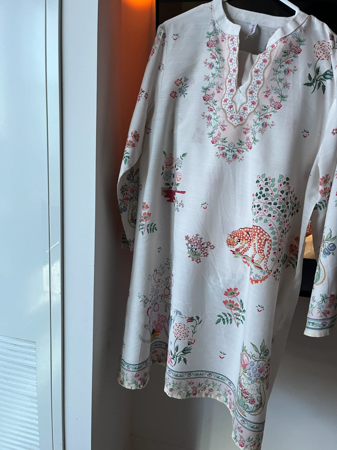 Gorgeous Print Kurti and Pants Set - photo 3