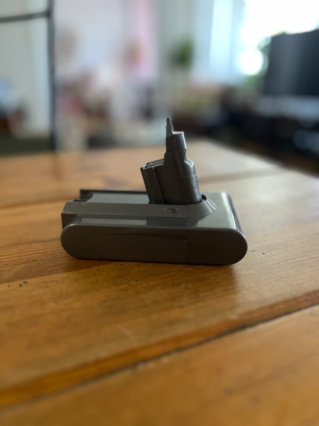 Dyson V6 Replacement Battery - Brand New - photo 3