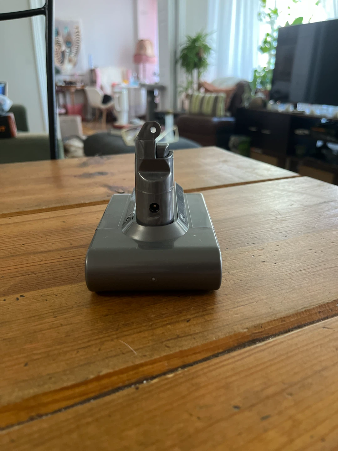 Dyson V6 Replacement Battery - Brand New - photo 4