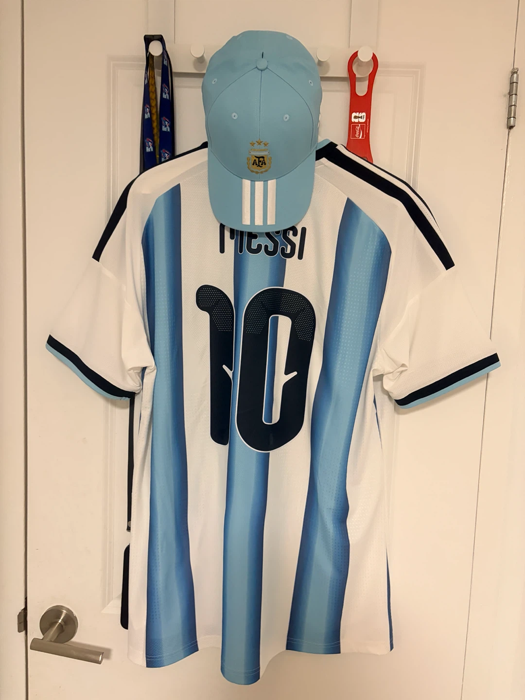 Authentic Argentina Messi #10 Soccer Jersey and Hat